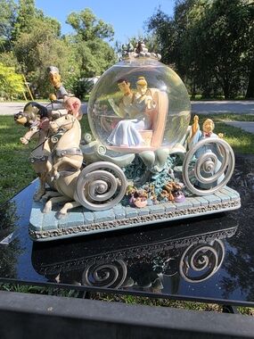 VTG 1999 Disney Cinderella Carriage Musical Snow Globe 50th Anniversary Works